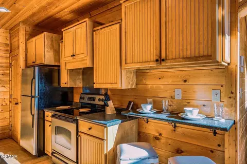 Kitchen - 2924 Pine Haven Dr, Sevierville, TN 37862 photo 1 of 2