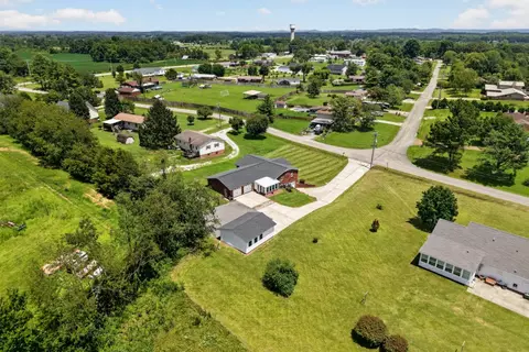 225 Westgate Dr, Baxter, TN 38544 photo 6