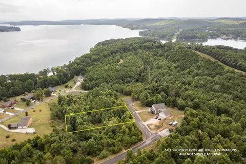 52 Taylor Wayfooshee Pass, Ten Mile, TN 37880