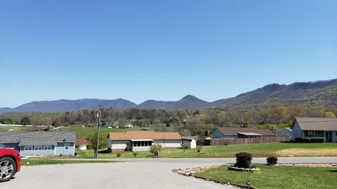 339 Thomas Loop Rd, Sevierville, TN 37876 photo 3