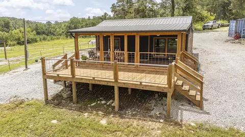 5690 Cerro Gordo Rd, Olivehill, TN 38475