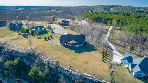 190 Hovering Hawk Dr, Jasper, TN 37347 photo 3