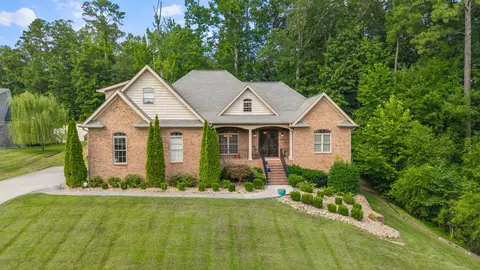 704 Pembridge Cir NW, Cleveland, TN 37312