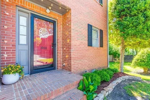 1900 Meadowbrook Cir NW, Dalton, GA 30720