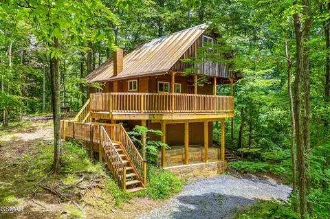 1222 S Hwy 32, Cosby, TN 37722