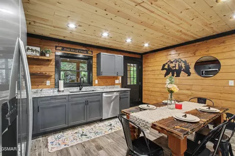 Kitchen - 3547 Sugar Maple Loop Rd, Sevierville, TN 37862 photo 2 of 3