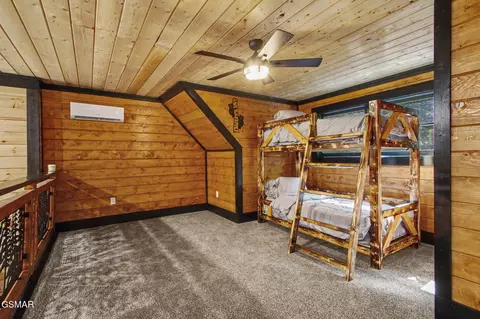 Bedroom - 3547 Sugar Maple Loop Rd, Sevierville, TN 37862 photo 3 of 6