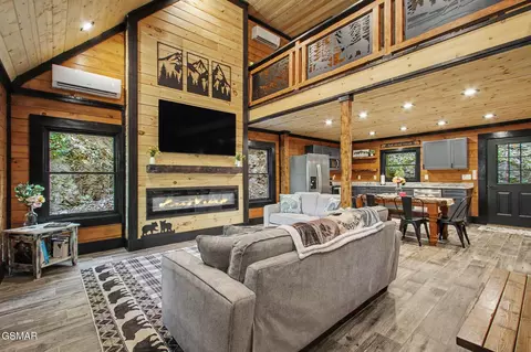Living - 3547 Sugar Maple Loop Rd, Sevierville, TN 37862 photo 1 of 4