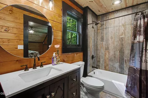 Bath - 3547 Sugar Maple Loop Rd, Sevierville, TN 37862 photo 4 of 5