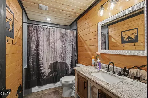 Bath - 3547 Sugar Maple Loop Rd, Sevierville, TN 37862 photo 2 of 5