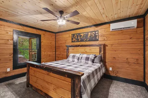 Bedroom - 3547 Sugar Maple Loop Rd, Sevierville, TN 37862 photo 1 of 6