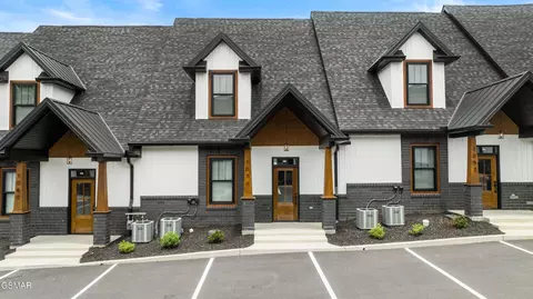 1056 Watch Hill Way, Sevierville, TN 37862