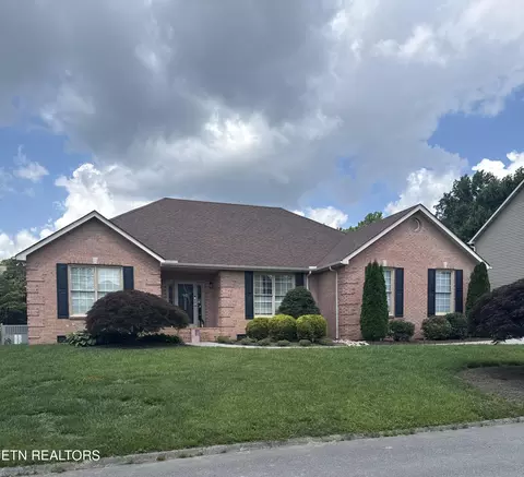 829 Meadowfield Dr, Knoxville, TN 37923