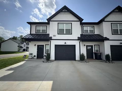 166 Sango Dr #38, Clarksville, TN 37043