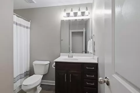 Bath - 2506 E Main St #E2, Murfreesboro, TN 37127 photo 3 of 3