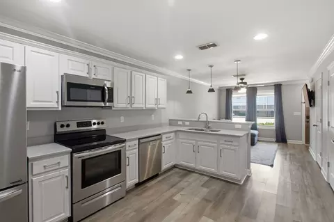 Kitchen - 2506 E Main St #E2, Murfreesboro, TN 37127 photo 3 of 4