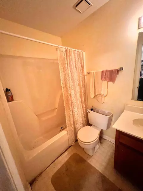 Bath - 3305 Dockside Dr, Hermitage, TN 37076 photo 3 of 3