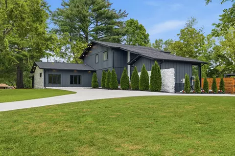 207 Bluegrass Dr, Hendersonville, TN 37075
