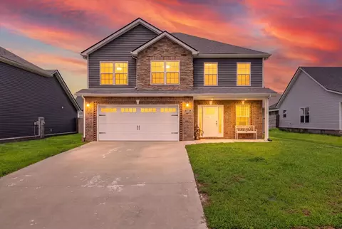 1061 Whitney Dr, Clarksville, TN 37042