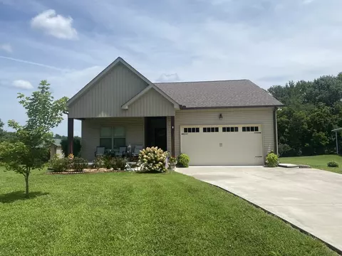 757 Dearman St, Smithville, TN 37166