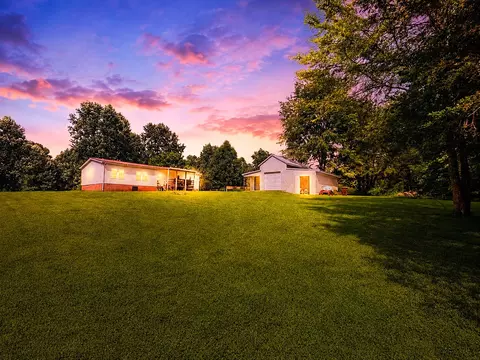 1818 Groveland Ridge Rd, Columbia, TN 38401