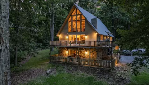 701 Cherokee Ridge Rd, Pikeville, TN 37367