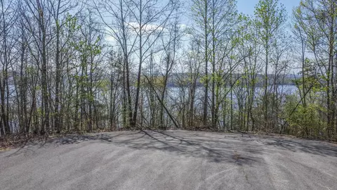 106 Eerie Pt, Rockwood, TN 37854