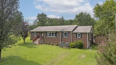 161 S Hillcrest Dr, Spring City, TN 37381