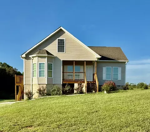 155 Waters Edge Dr, Spring City, TN 37381