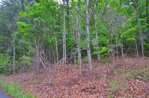 8805 Terrace Falls Dr, Soddy Daisy, TN 37379