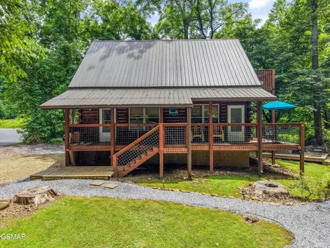 5236 Mathis Branch Rd, Cosby, TN 37722