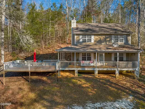 2133 Duck Pond Ln, Sevierville, TN 37876