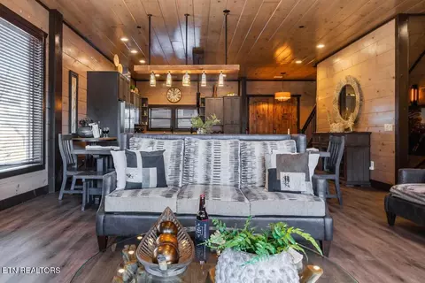 Living - 2110 Elk Pass Ln, Sevierville, TN 37876 photo 5 of 5