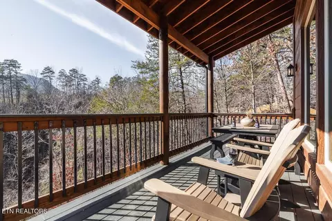Exterior - 2110 Elk Pass Ln, Sevierville, TN 37876 photo 3 of 8