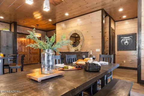Dining - 2110 Elk Pass Ln, Sevierville, TN 37876 photo 3 of 3