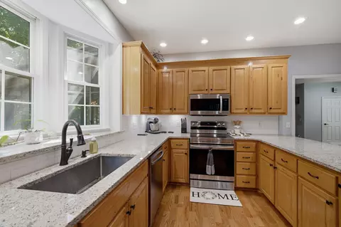 Kitchen - 349 Parkview Ln, Centerville, TN 37033 photo 4 of 5