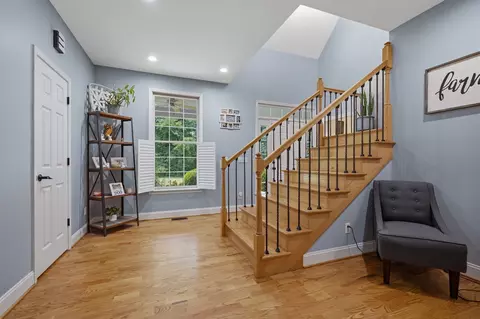 Entry Way - 349 Parkview Ln, Centerville, TN 37033 photo 1 of 3