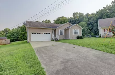 810 Shetland Dr, Oak Grove, KY 42262