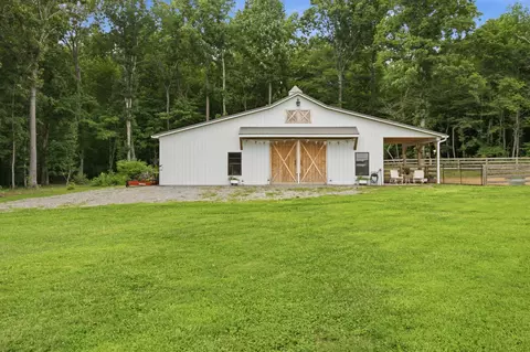 Exterior - 2404 Savage Creek Dr, Springfield, TN 37172 photo 14 of 20