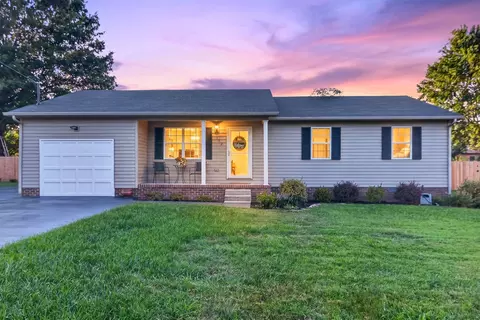 112 Darnell Dr, Tullahoma, TN 37388