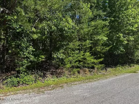 16 Norwood Pl, Crossville, TN 38558