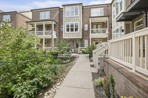 207 Porter Village Cir, Nashville, TN 37206