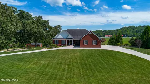 225 W Shore Dr, Rockwood, TN 37854