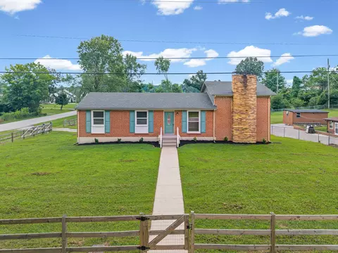 500 Britton Springs Rd, Clarksville, TN 37042