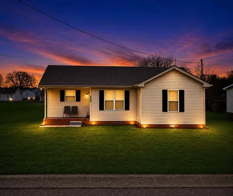 1977 Timberline Cir, Oak Grove, KY 42262