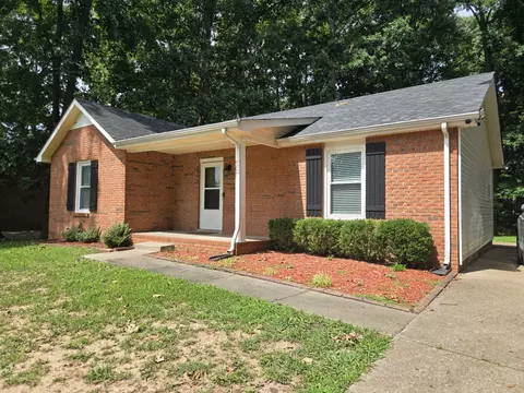 505 Pointer Ln, Clarksville, TN 37042