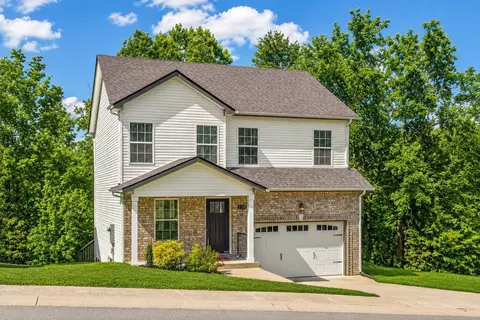 1125 Racker Dr, Clarksville, TN 37043