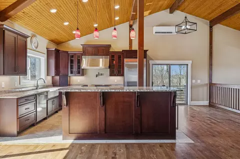 Kitchen - 1224 Hangar Rd, Springfield, TN 37172 photo 12 of 14