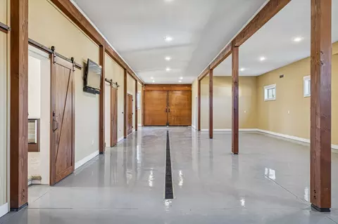 Entry Way - 1224 Hangar Rd, Springfield, TN 37172 photo 9 of 13