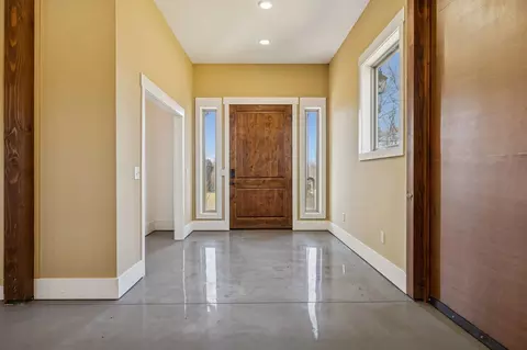 Entry Way - 1224 Hangar Rd, Springfield, TN 37172 photo 1 of 13